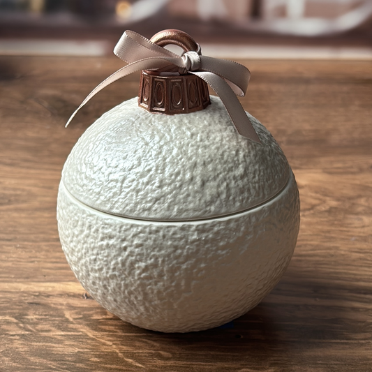 Icy Texture Ornament Candle