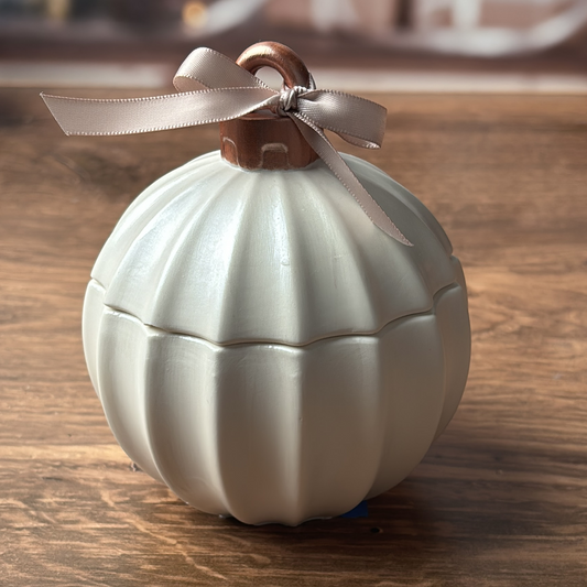 Petal Form Ornament Candle